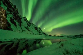 Public domain image of green light in the arctic.